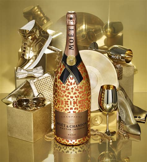 Limited Ed  Moet   Chandon Rose Imperial  With    Bottle Resealer   嘢食  嘢飲  酒精飲料 Carousell - Imperialtoto
