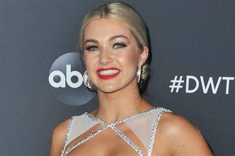 lindsay arnold nude