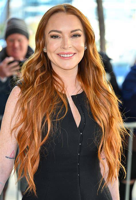 linzey lohan nude