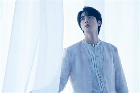 LIRIK LAGU EPIPHANY DEMO VER：10 Lirik Lagu Barat tentang Mengagumi Seseorang, Penuh Makna -