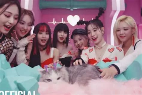 LIRIK LAGU SCIENTIST - Lirik Lagu SCIENTIST - TWICE - Ragam