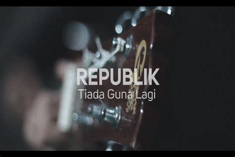 LIRIK TIADA GUNA - Lirik Lagu Tiada Guna dari Tasya Rosmala