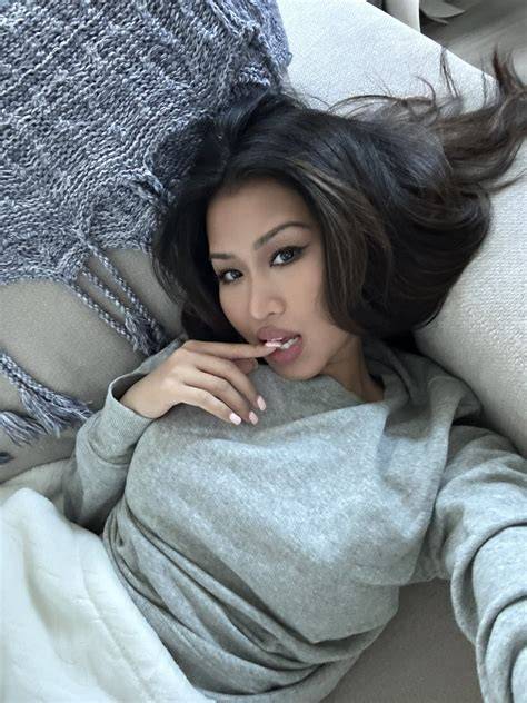 littledivaaa nude