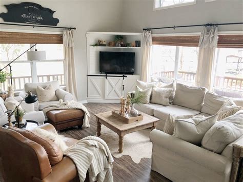Living Room With Tv In Corner