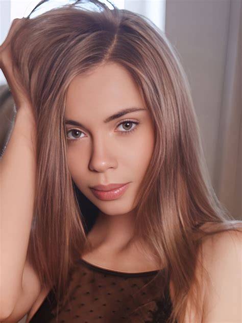 liza nude