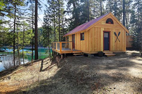 log homes for sale – Horsefly Realty ※ Team Victor & Michelle