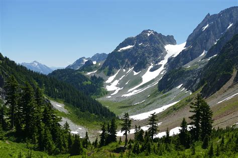 logan mt | Logan Pass Cabin Hosted By Dew Drop