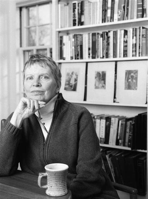 lois lowry born