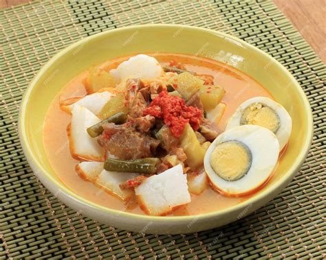 LONTONG SAYUR TERDEKAT - 5 Lontong Sayur yang Nikmatnya Tiada Tara