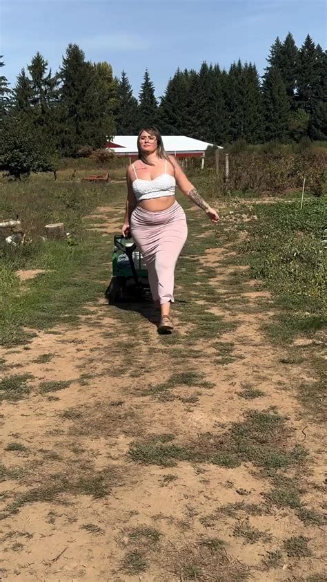 lora banty nude
