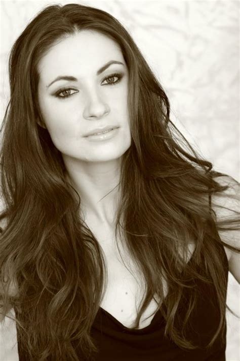 lora kojovic biography