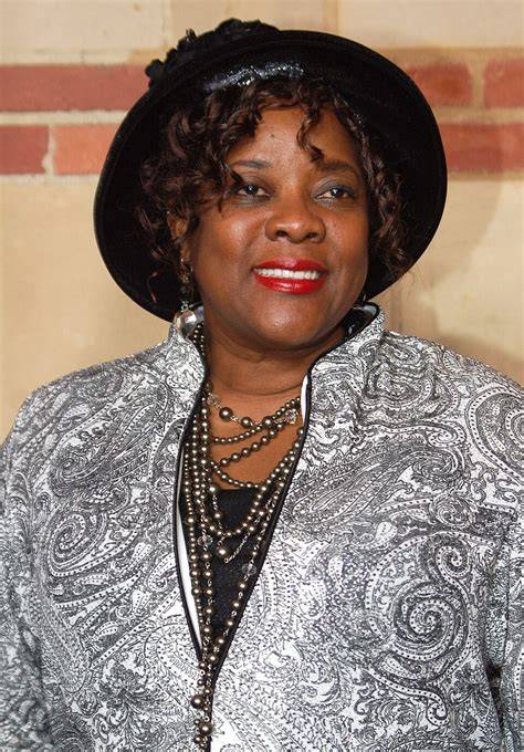 loretta devine nude