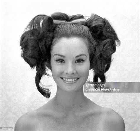 lori saunders nude