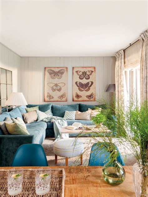 Los mejores salones con sofás azules para crear un ambiente acogedor y moderno