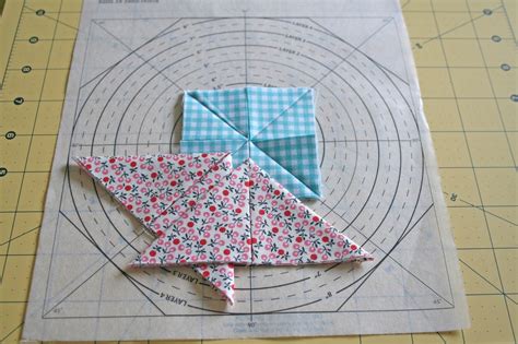 lovely little handmades a folded star tutorial!