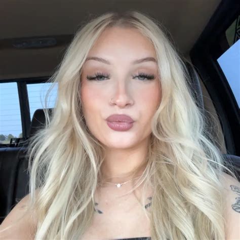 lowkijade nude