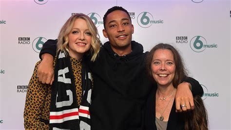 Loyle Carner Girlfriend