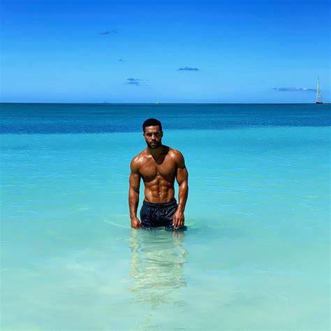 lucien laviscount nude