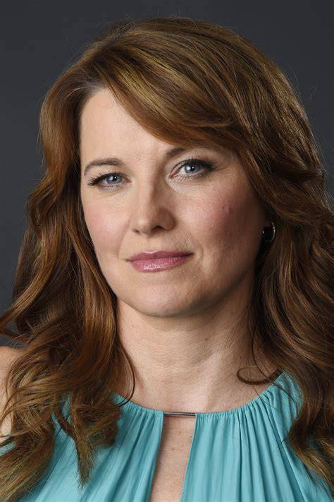lucy lawless boosty