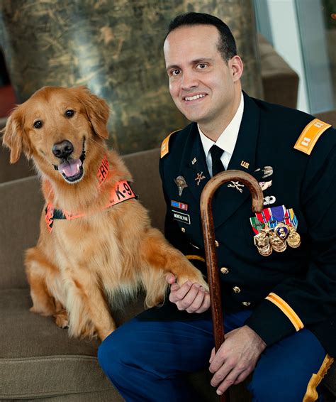 luis carlos montalvan biography of christopher