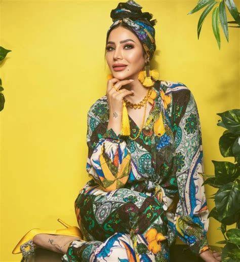 lujain omran biography sample