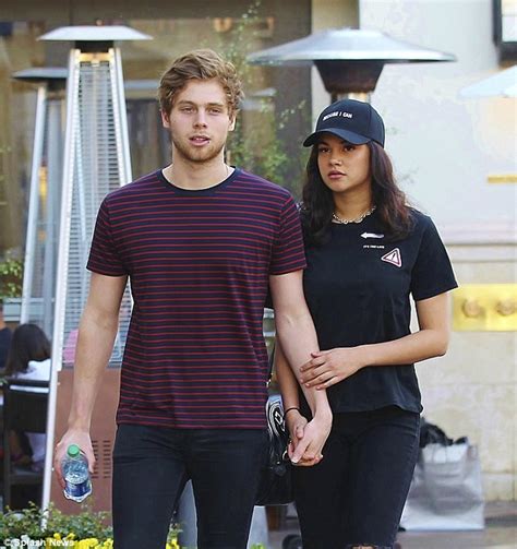 luke hemmings and arzaylea