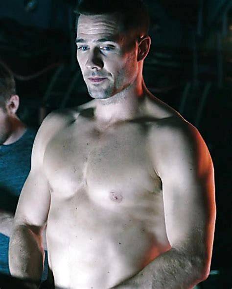 luke macfarlane nude