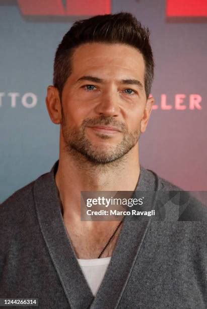 luke roberts actor biography