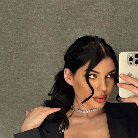 lunaqueen creator profile