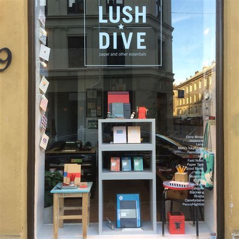 Lush Dive