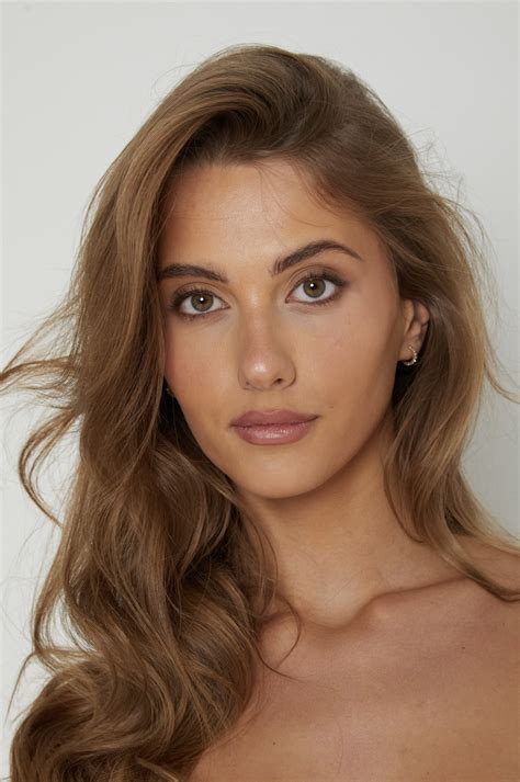 lux mackay nude
