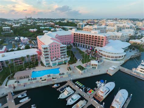 luxurious - The Hamilton Princess & Beach Club Hotel in Bermuda