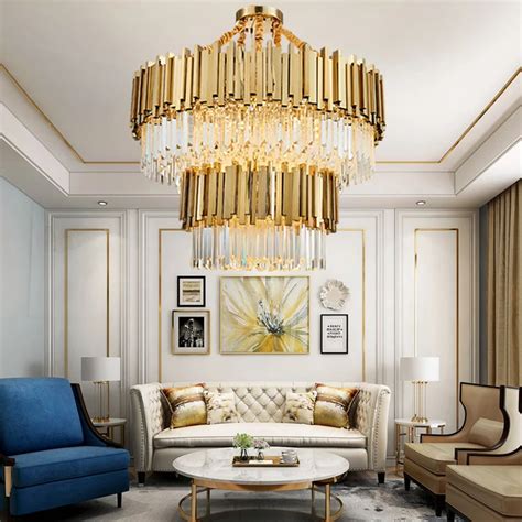 Luxurious Living Rooms With Chandelier