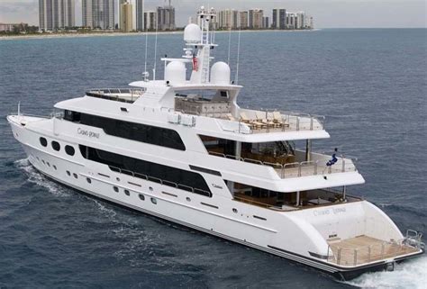 luxury yacht casino royale mdju