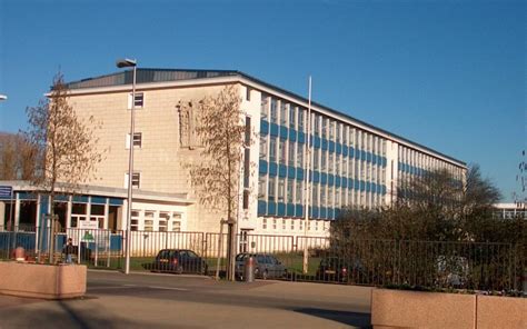 Lycee Robert Garnier