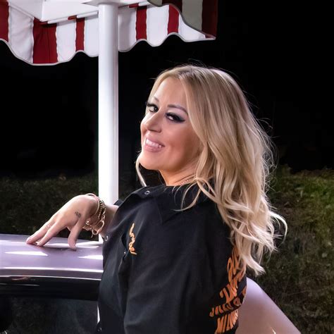 lynsi snyder nude