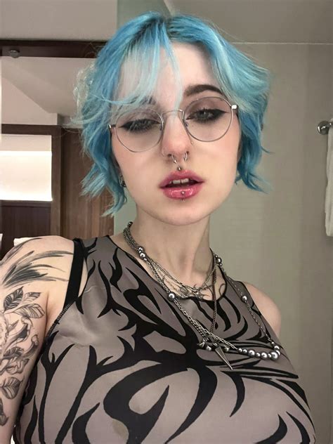 lyra crowo nude