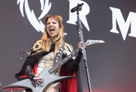 lzzy halestorm nude