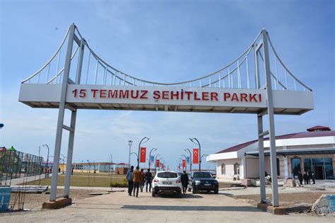 m 15 Temmuz Şehitler Parkı .