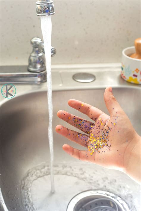 Magic Glitter Handwashing Experiment How Soap Combats A Hand Washing Science Experiment - Hand Washing Science Experiment