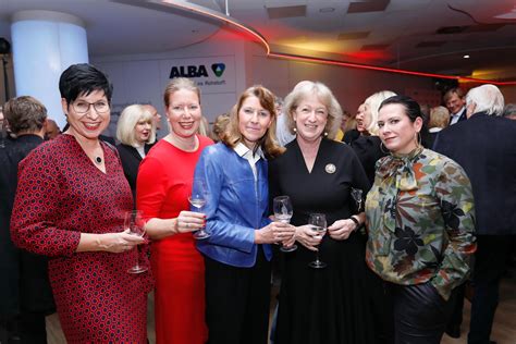 friends photo by Price Cremin