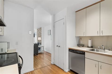 main st apt