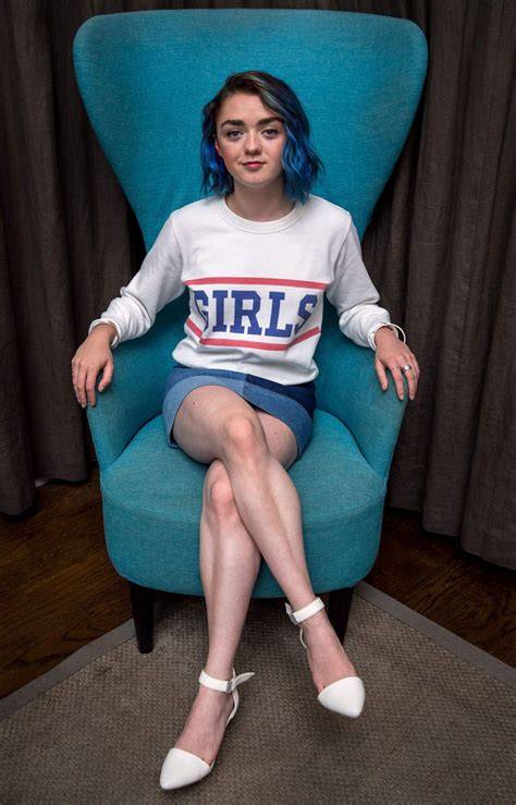 maisie williams nud