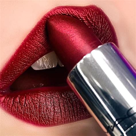 make lipstick scarlet say