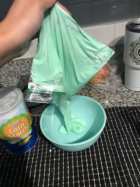 Making Oobleck In A Bag A Fun Science Science Behind Oobleck - Science Behind Oobleck