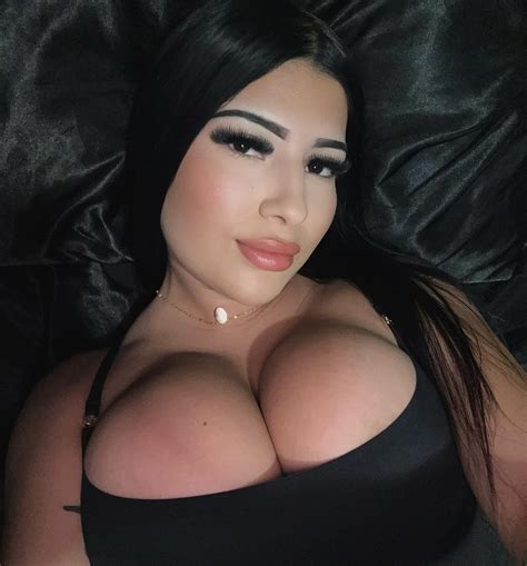 mamacitariss OnlyFans leaked content