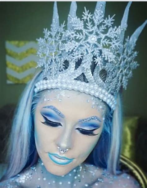 Maquillaje de la Reina de las Nieves: transformación invernal