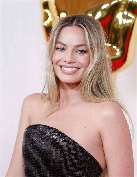margot robbie boosty