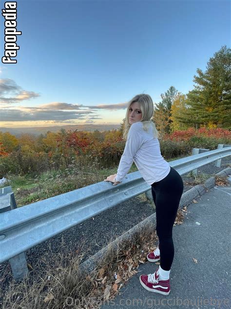 marieloves2cuddle OnlyFans leaked content