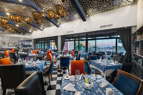 marina mazatlan restaurantes